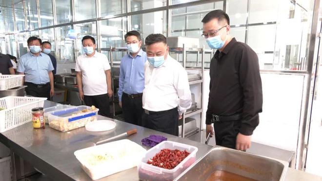 筑牢食藥安全防線 守護群眾健康福祉——張守銳調研食品藥品安全工作與營養咨詢服務的實踐與展望